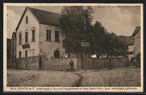 Foto-AK Sulzbach a. T., Gasthaus zum Taunus H. Heun, Hauptstrasse 81, Strassenansicht