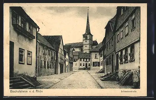 AK Bischofsheim v. d. Rhön, Schwedenstrasse mit Blick zur Kirche