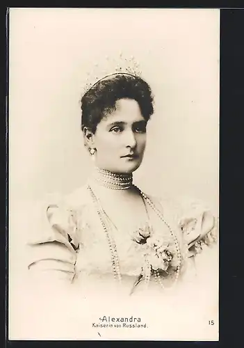 AK Porträt Kaiserin Alexandra von Russland mit Diadem