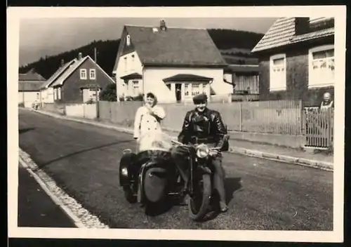 Fotografie Böttcher, Brühl, Motorrad AWO mit Stoye Seitenwagen