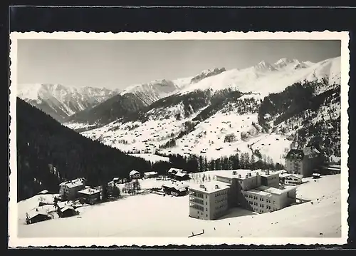 AK Clavadel bei Davos, Sanatoriumsgebäude von hinten, Blick übers verschneite Tal