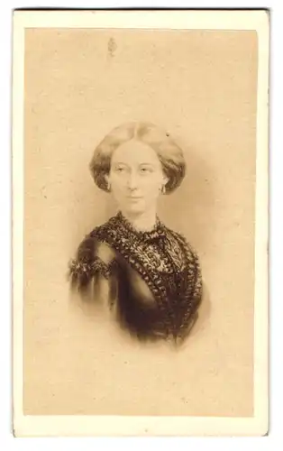 Fotografie Poulton, London, 352 Strand, Portrait Prinzessin Alice von Grossbritannien und Irland