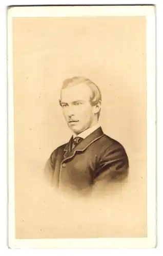 Fotografie Poulton, London, Portrait Grossherzog Ludwig IV. von Hessen-Darmstadt, Mann Alice von Grossbritannien u. Irland