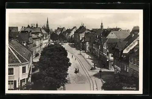 AK Offenburg, Teilansicht mit Strasse und Kaufhaus aus der Vogelschau