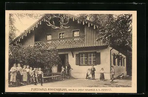 AK Neuhaus /Pegnitz, Besucher und Jäger vor dem Forsthaus Rinnenbrunn