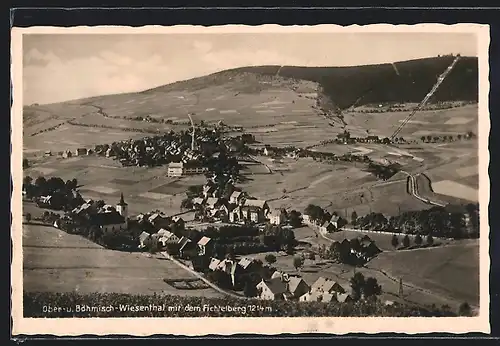 AK Oberwiesenthal, Ortsansicht mit Fichtelberg