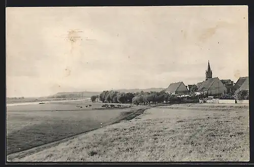 AK Dresden-Kaditz, Teilansicht mit Kirche