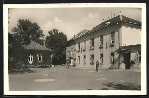 AK Piestany, Hotel Cyril a Pro patria