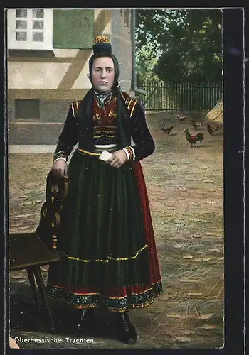 AK Junge Frau auf dem Hof in hessischer Tracht