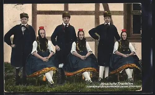 AK Hessische Trachten, Schwälmer Burschen mit ihren Liebchen