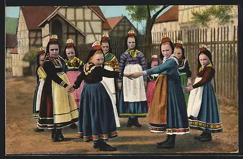 AK Mädchen tanzen Ringelreihen in hessischer Tracht