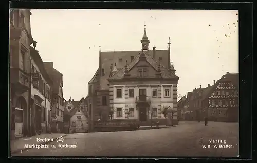 AK Bretten /Baden, Marktplatz und Rathaus