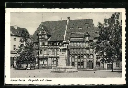 AK Braunschweig, Burgplatz mit Löwendenkmal