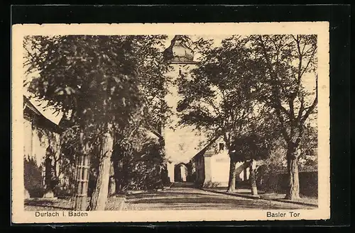 AK Durlach i. Baden, Strassenpartie mit Basler Tor