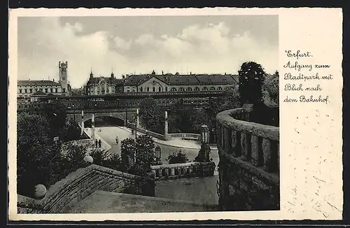 AK Erfurt, Bahnhof vom Aufgang zum Stadtpark aus gesehen