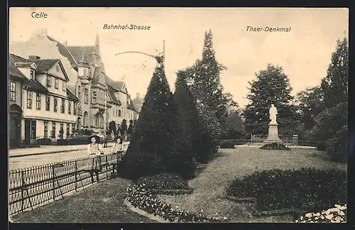 AK Celle, Bahnhof-Strasse mit Thaer-Denkmal