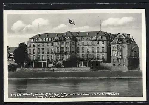 AK Engers a. Rhein, Kurfürstliches Schloss mit Flagge der 