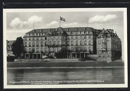 AK Engers a. Rhein, Kurfürstliches Schloss mit Flagge der