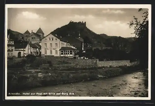 AK Altenahr, Hotel zur Post mit Blick auf Burg Are