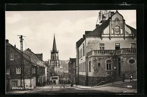 AK Stollberg / Erzgeb., Hohensteiner-Strasse mit Postamt und Kirche