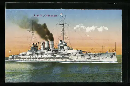 AK Kriegsschiff S. M. S. Ostfriesland mit rauchendem Schornstein