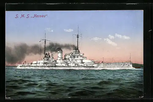 AK Kriegsschiff S. M. S. Nassau in voller Fahrt