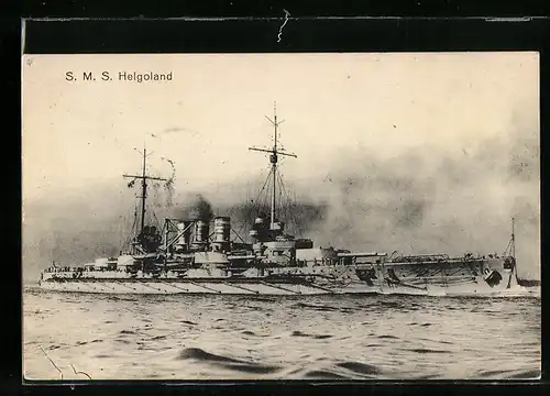 AK S.M.S. Helgoland, das Kriegsschiff auf hoher See gesehen