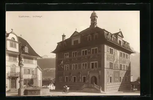 AK Schwyz, Rathaus und Brunnen