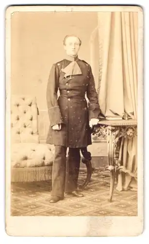 Fotografie Hermann Selle, Potsdam, Yorkstrasse 4, Stabs-Offizier in Uniform