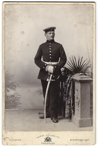 Fotografie Hermann Hülswitt, Münster i. W., Bergstrasse 60-61, Soldat im 2. Westf. Feld-Artillerie-Rgt. Nr. 22