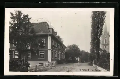 AK St. Pelagiberg, Kurhaus mit Strasse