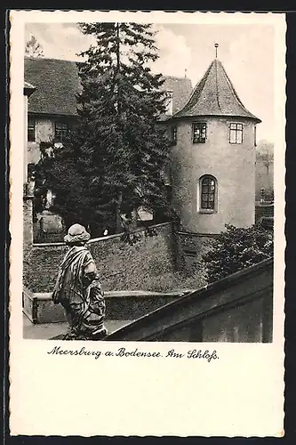 AK Meersburg a. Bodensee, Statue am Schloss
