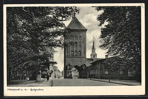 AK Wittstock /Dosse, Strassenpartie mit Grögertor