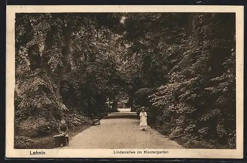 AK Lehnin, Lindenallee im Klostergarten mit Frau in Tracht