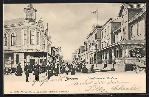 AK Borkum, Strandstrasse mit Geschäft und Lesehalle