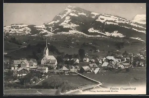 AK Nesslau (Toggenburg), Ortsansicht mit Kirche gegen Berg