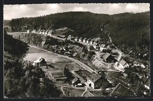 AK Altenau /Harz, Hüttenstrasse mit Siedlung