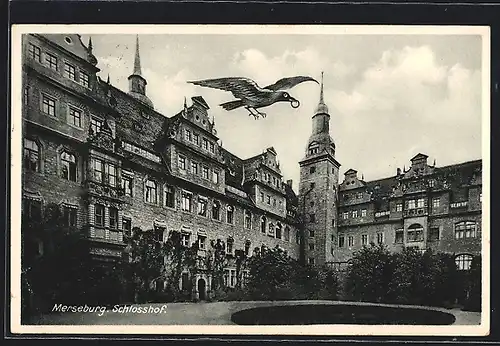 AK Merseburg, Schlosshof mit Vogel