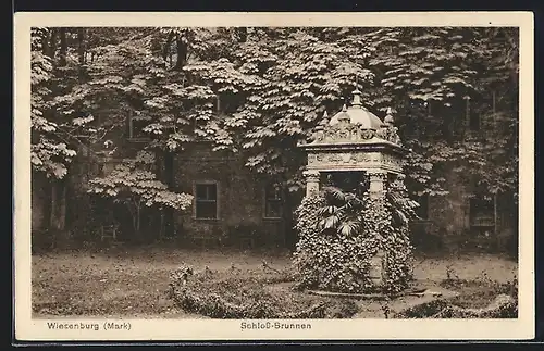 AK Wiesenburg / Mark, Schlossbrunnen im Park