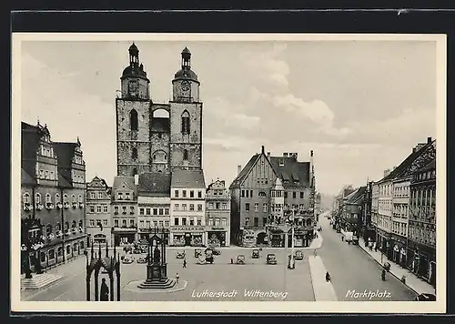 AK Wittenberg, Marktplatz der Lutherstadt mit parkenden Autos