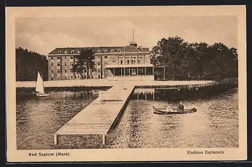 AK Bad Saarow (Mark), Kurhaus Esplanade, Ruderboot am Pier