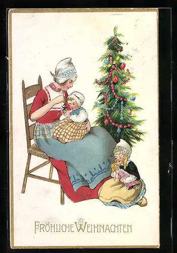 AK Weihnachtsfest, Mutter mit zwei Kindern unterm Weihnachtsbaum