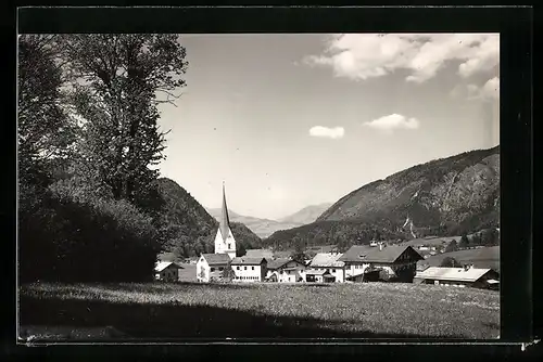 AK Schwoich b. Kufstein, Ortsansicht mit Kirche im Tal