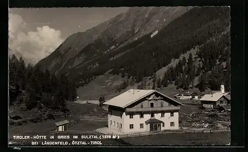 AK Gries im Sulztal, Tiroler-Hütte gegen Gebirgsmassiv