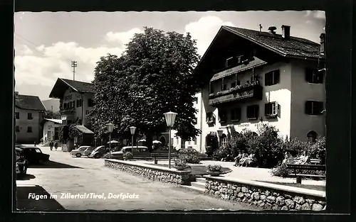 AK Fügen im Zillertal, Partie am Dorfplatz