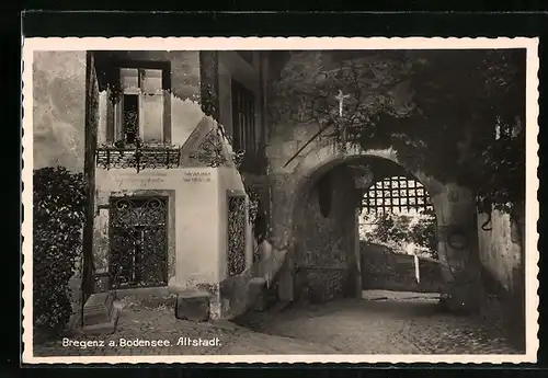 AK Bregenz a. Bodensee, Tordurchgang in der Altstadt