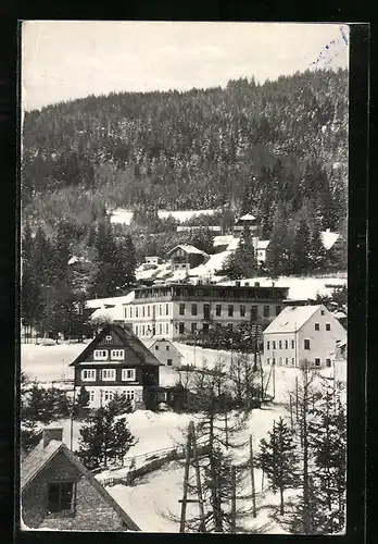 AK Mönichkirchen, Ansicht der Ortschaft im Winter