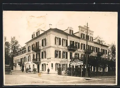 AK Franzensbad, Hotel Kreuz, Strassenansicht