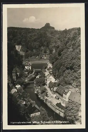 AK Herrnskretschen /Böhm. Schweiz, Uferpartie mit Hotel Krone und Zirkelstein