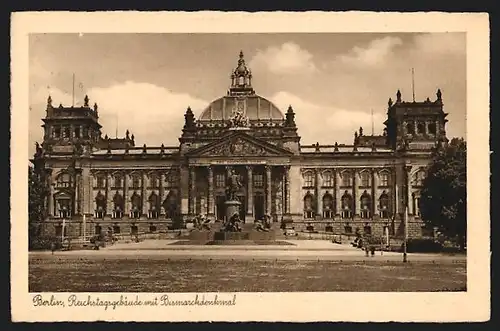 AK Berlin, Reichstagsgebäude mit Bismarckdenkmal